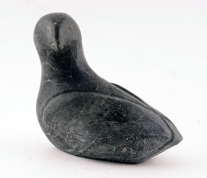 INUIT SCHOOL XXth
Bird
Carved soapstone
Signature...
