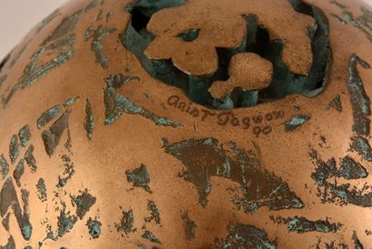 GAGNON, Aristide (dit Arist) (1930-)
Sphere
Bronze
Signed...