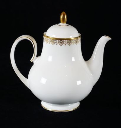 ROYAL DOULTON
Service en porcelaine « Gold...