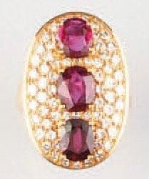 CARL F. BUCHERER
Bague faite sur commande...
