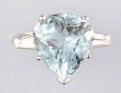 Bague en platine (poinçonnée), sertie d'une...