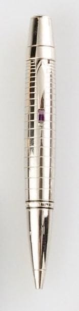 MONT BLANC
Stylo bille en argent, modèle...