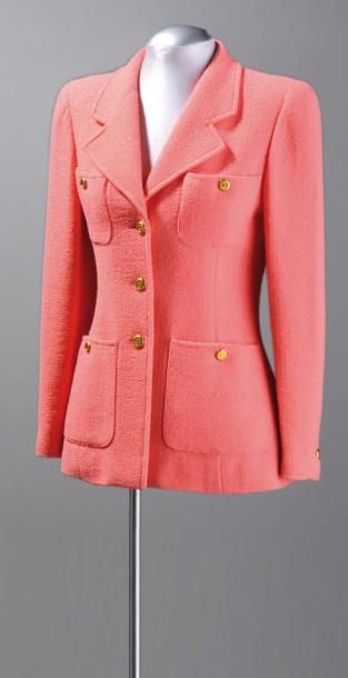 CHANEL
Veste en lainage saumon, col tailleur,...