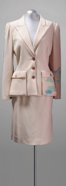 CHRISTIAN LACROIX
Tailleur jupe coquille...