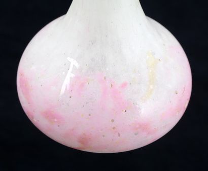 DAUM NANCY soliflore with pink tints on a...