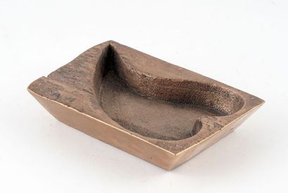 FRENCH SCHOOL (1970's)

Heart-shaped bronze...
