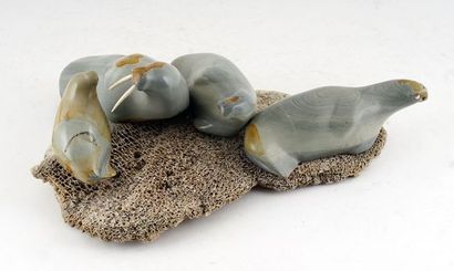 INUIT SCHOOL (20th c.)

Seals

Soapstone...