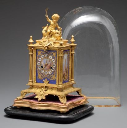 HORLOGE de cheminée à base rectangulaire...
