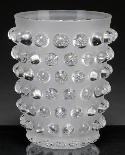 LALIQUE, France
Vase en cristal, modèle 