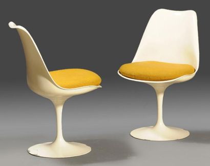 SAARINEN, Eero (1910-1961)
Paire de chaises...