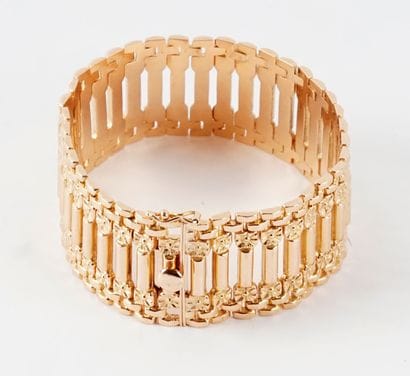 OR 18K / 18K GOLD

Bracelet ruban articulé...