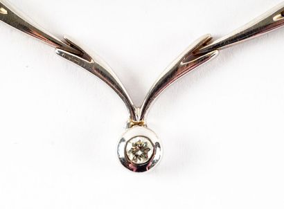 18K GOLD DIAMOND

Necklace-solitaire in 18K...
