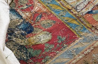 TAPISSERIE DE LA HAUTE ÉPOQUE 

Une Présentation...