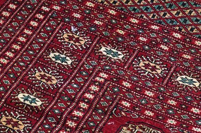 Tapis Boukara aux motifs circulaires sur...