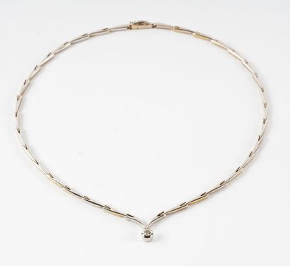18K GOLD DIAMOND

Necklace-solitaire in 18K...