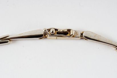 18K GOLD DIAMOND

Necklace-solitaire in 18K...
