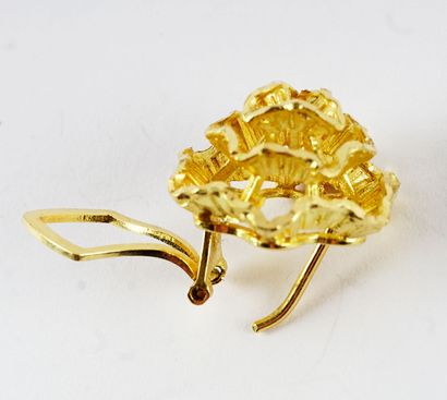 14K GOLD

Pair of 14K yellow gold earrings,...