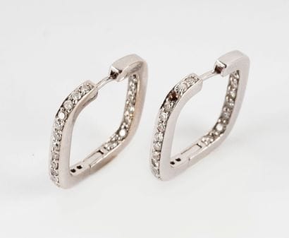 OR 14K / 14K GOLD

Paire de boucles d'oreilles...