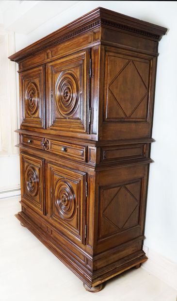 Homme-debout à deux corps en bois naturel,...