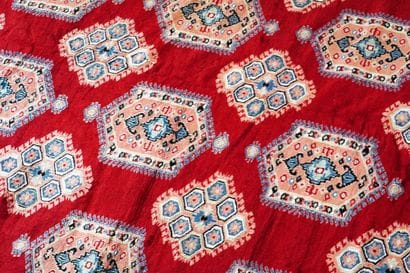 Important tapis Boukara aux motifs géométriques...