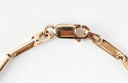 10K GOLD

Choker necklace of horizontal links...