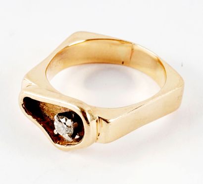 14K GOLD DIAMOND

14K yellow gold ring set...
