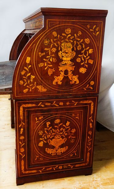 Rare bureau cylindre d'époque Charles X en...