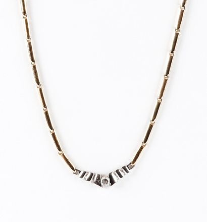 10K GOLD

Choker necklace of horizontal links...