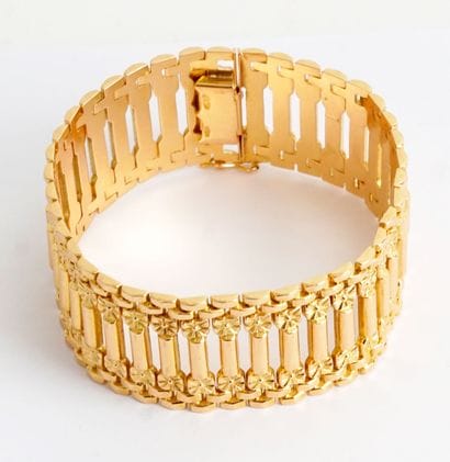 OR 18K / 18K GOLD

Bracelet ruban articulé...