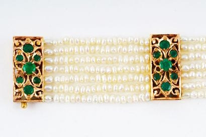 14K GOLD, EMERALDS PEARLS

Bracelet with...
