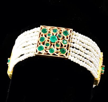 14K GOLD, EMERALDS PEARLS

Bracelet with...