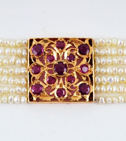14K GOLD, RUBIES PEARLS

Bracelet with 7...
