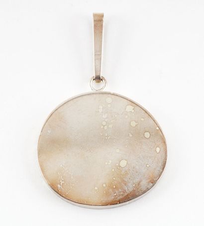 SCHLUEP, WALTER (1931-2016)

Oval pendant...