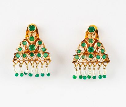 14K GOLD, EMERALDS PEARLS

Mughal style clip...