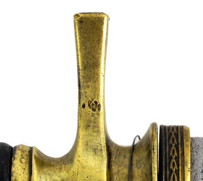 Dagger of venerie. Mounting in bronze and...