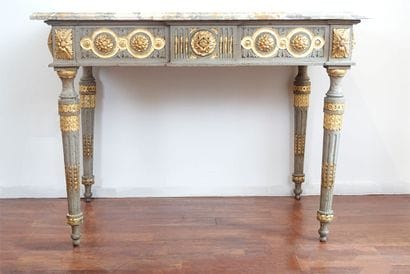 Console from the LOUIS XVI period in gray...