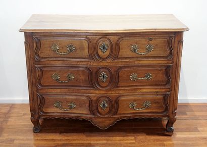 Chest of drawers from the Louis XV period...
