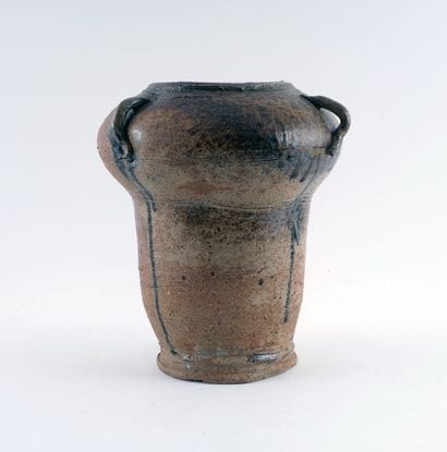 OSTROM, Walter (1944-)
Vase à trois anses
Céramique
Signée...
