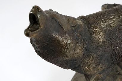 WATSON, Doug (1955-)
Howling wolf
Bronze...