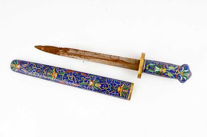 DAGGER

Old dagger, handle and case in polychrome...