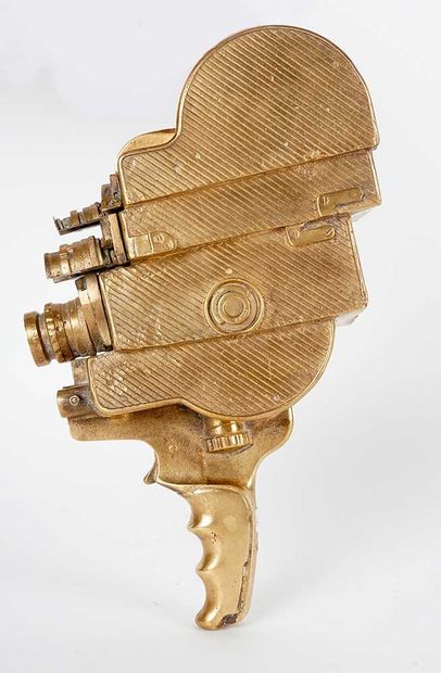 ARMAN, Fernandez (1928-2005)
Camera (1985)
Bronze...