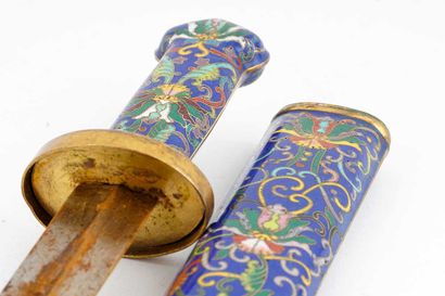 DAGGER

Old dagger, handle and case in polychrome...