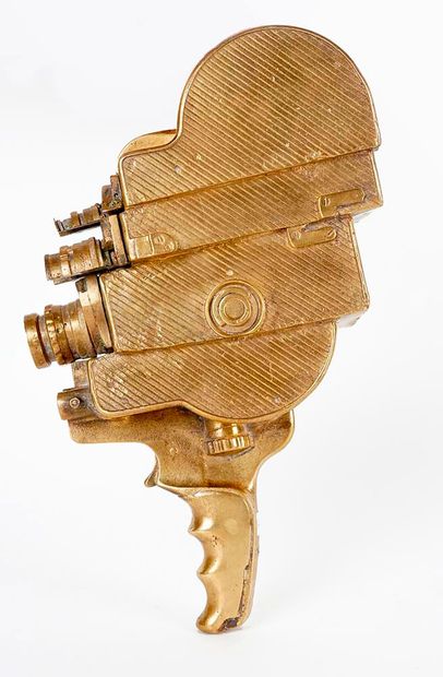 ARMAN, Fernandez (1928-2005)
Camera (1985)
Bronze...