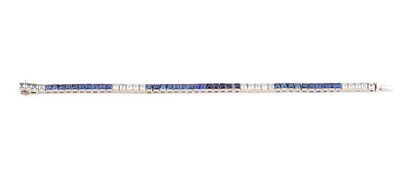 OR 10K, SAPHIRS
Bracelet en or blanc 14K...