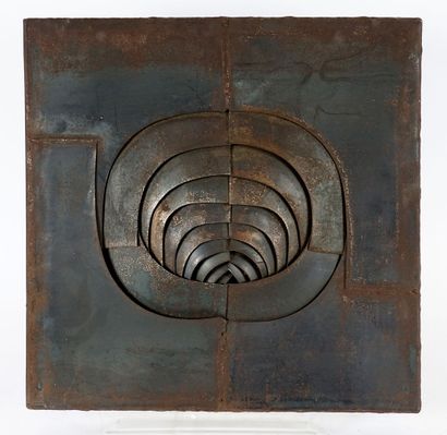 GABINO, Amadeo (1922-2004)
Untitled
Metal...