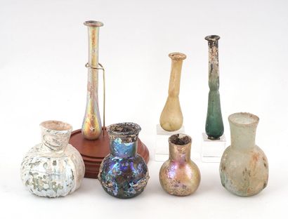 ANCIENT ROME
Set of 7 Roman glass flasks
Circa...
