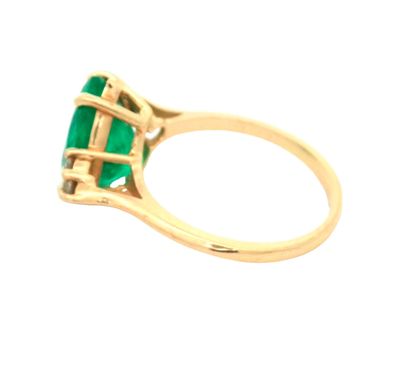OR 14K, ÉMERAUDE 3.70 CT
Bague en or jaune...