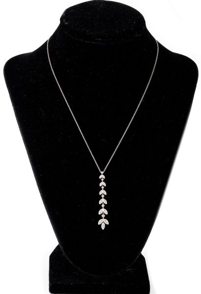 TIFFANY Co
Collier Tiffany Co composé d'une...