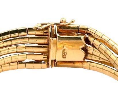 OR 18K / 18K GOLD
Bracelet à cinq (5) rangs...