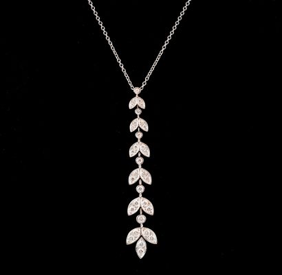 TIFFANY Co
Collier Tiffany Co composé d'une...